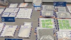 Полицията в Хонконг залови 418 души, като най-малкото момче на 13 години е арестувано