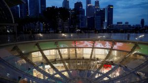 12-годишно момиче от Хенан поставя два рекорда на Гинес по италианската телевизия