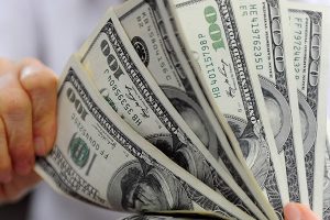 Китайските валутни резерви се повишават през август