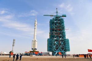 Китай се готви да изстреля екипажен космически кораб Shenzhou XXI