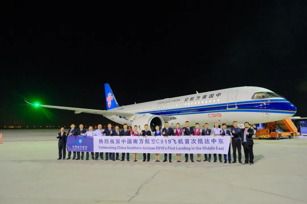 C919 дебютира в Близкия изток на Dubai Airshow