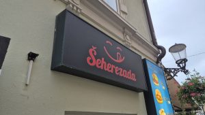 Šeherzada fastfood in Ljubljana – Dr Jam Travels
