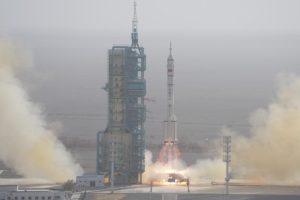 Китай успешно изстреля космическия кораб Shenzhou XXII