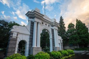 Tsinghua представя нова рамка за използване на AI в образованието