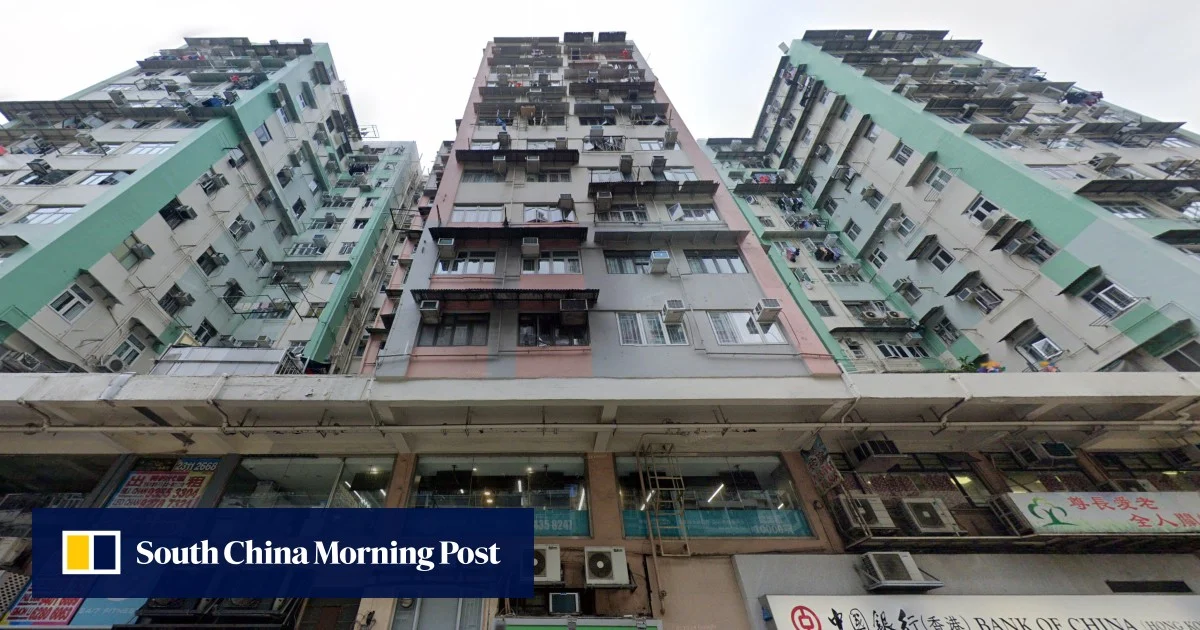 Хонконг издирва заподозрян за нападение с нож срещу митничари