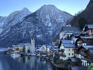 Hallstatt in Winter – Day Trip from Salzburg Austria