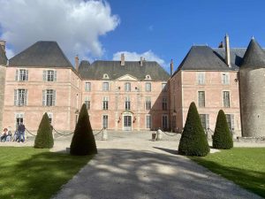 Why You Need to Visit Chateau de Meung sur Loire