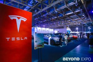 Tesla China готви обновен Model Y със седемместна версия