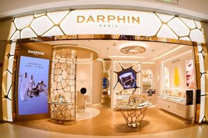 Estee Lauder ускорява иновациите в сценариите за потребителско изживяване