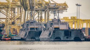 Защо спирането на военните кораби на САЩ в Малайзия повдига вежди