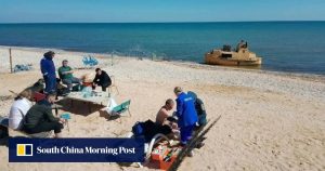 Украински дронове атакуваха товарен кораб, който потъна, убивайки 1, каза руски официален представител