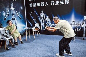 Успехът в роботиката е на път