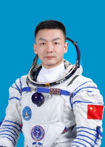 Профил: Zhang Zhiyuan: вкоренен от Жълтата река, отправен към морето от звезди
